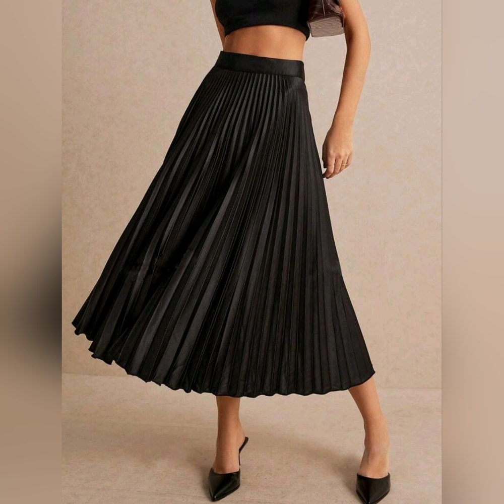 New Luxe Pleated Flowy Long Midi Skirt Black - Picture 6 of 9